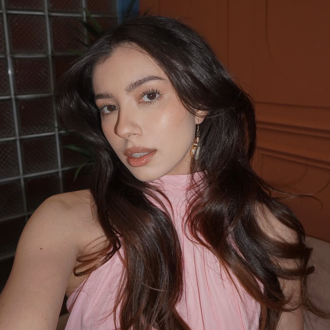 Amelia Henderson AI voice